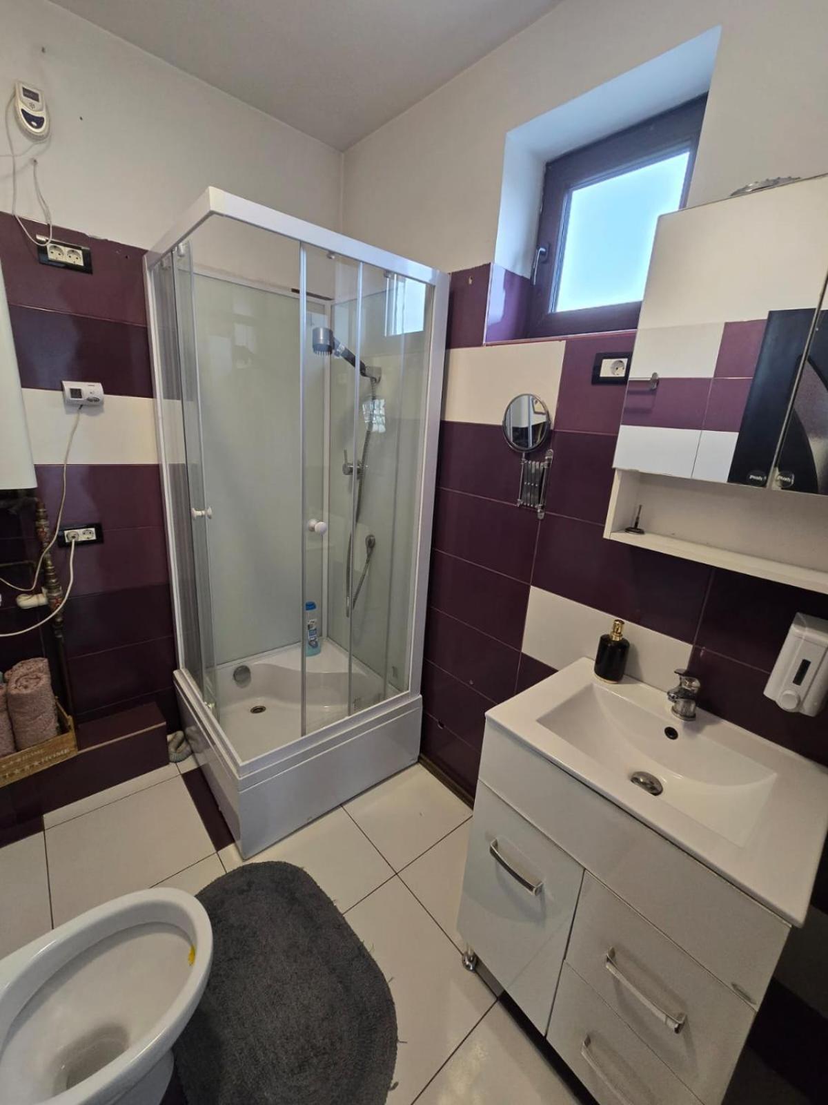 Alex Residence Отопени Экстерьер фото